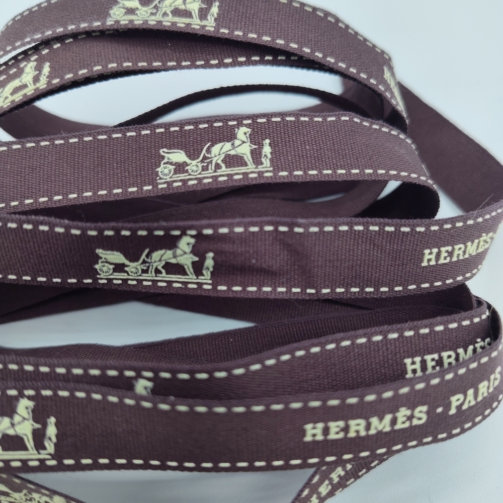 Hermès Le Duc Carriage Ribbon 2.5 Yards ⢠Brown Saddle Stitch Logo Ribbon - Picture 2 of 3
